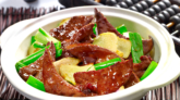 Fried-Pigs-Liver-served-in-Claypot