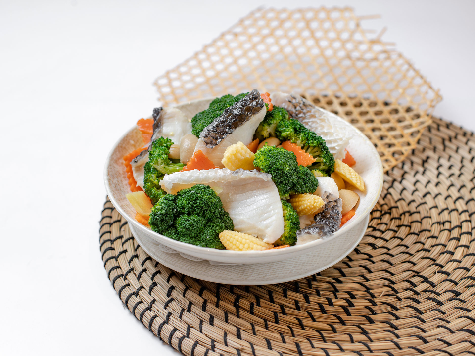 Fried-Fish-Fillet-with-Broccoli