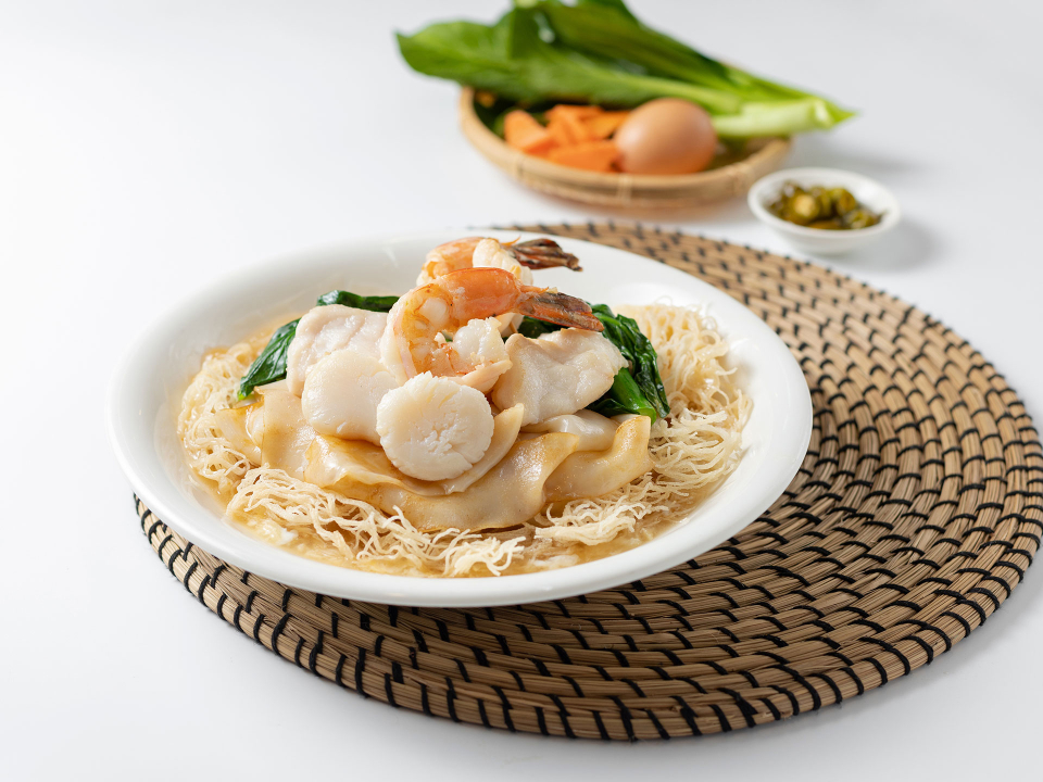 Fried-Hor-Fun-and-Bee-Hoon-with-Seafood